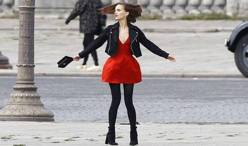 Natalie Portman twirling in Paris