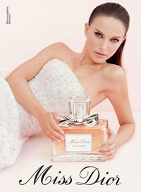 Read more about the article Miss Dior Print Ads