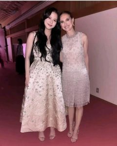Read more about the article Natalie & Jisoo