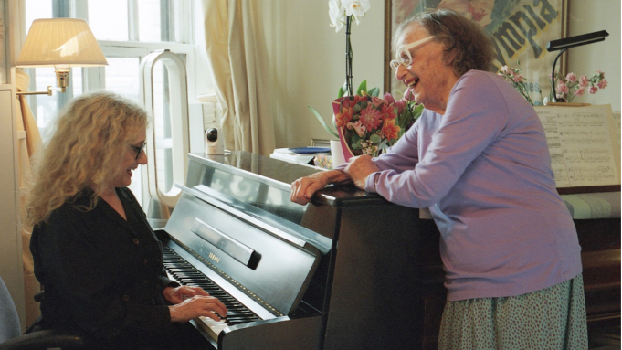 Read more about the article Natalie joins the documentary “Carol & Joy” as executive producer